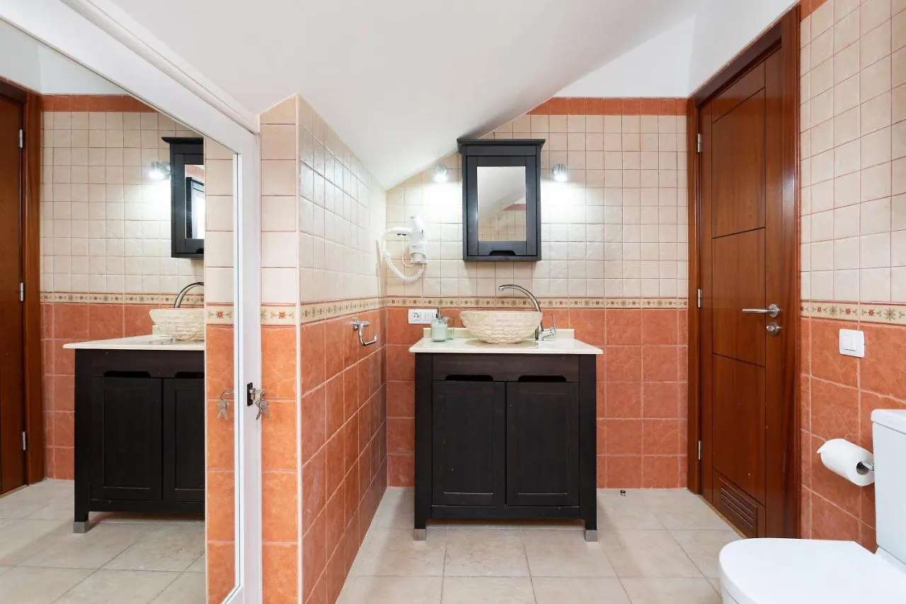 Exclusive Penthouse Playa Las Vistas 4 Close To The Sea And Beach, Aircondition For A Fee, Wifi, Terrace, Heated Pool Playa de las Américas Spanien