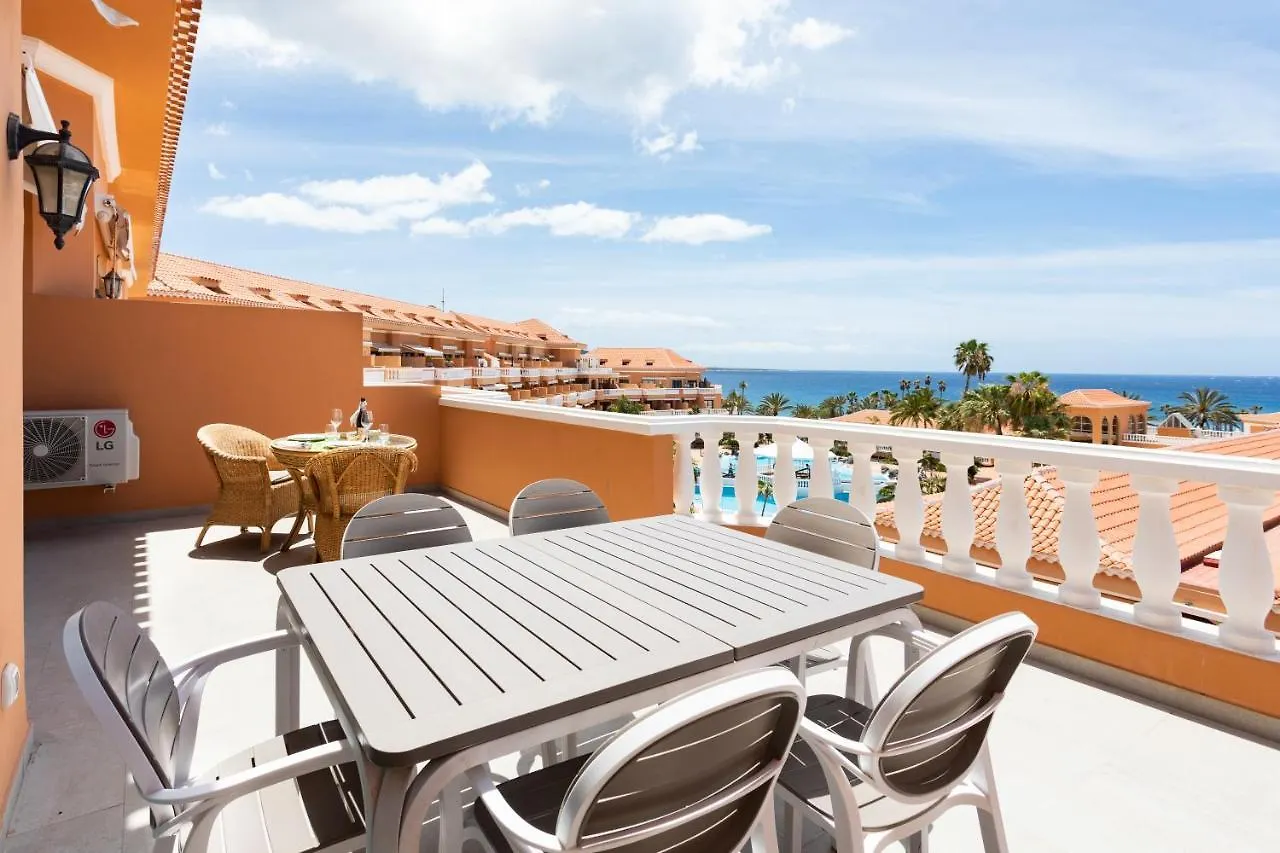 Exclusive Penthouse Playa Las Vistas 4 Close To The Sea And Beach, Aircondition For A Fee, Wifi, Terrace, Heated Pool Playa de las Américas Spanien