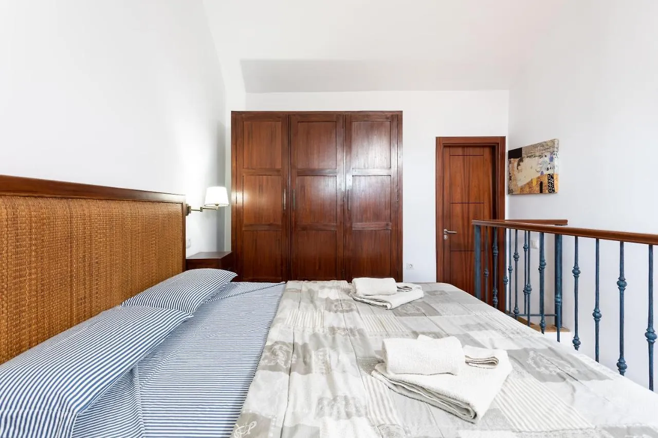 Exclusive Penthouse Playa Las Vistas 4 Close To The Sea And Beach, Aircondition For A Fee, Wifi, Terrace, Heated Pool Playa de las Américas
