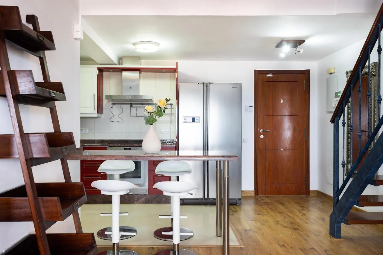 Exclusive Penthouse Playa Las Vistas 4 Close To The Sea And Beach, Aircondition For A Fee, Wifi, Terrace, Heated Pool Playa de las Américas